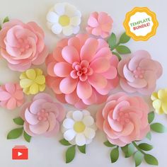 Paper flower backdrop diy kit Sunflower Ideas, Large Paper Flowers Diy, Paper Flower Video, Paper Flower Backdrop Diy, Kartu Ulang Tahun Diy, Gubahan Bunga, Paper Flower Decor, Kraf Diy, Large Paper Flowers