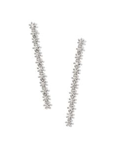 The NYDIA LINEAR EARRINGS WHITE CRYSTAL by KENDRA SCOTT are the perfect finishing touch to your summer look. The dazzling white crystals add a touch of luxury, while the linear design elongates the neckline for a stylish and elegant look. Elevate your outfit and make a statement with these stunning earrings! Spring Garden Decor, Linear Earrings, Kendra Scott Necklace, Copper Pearl, Earring Trends, White Crystals, Bookish Gifts, White Crystal, Stunning Earrings