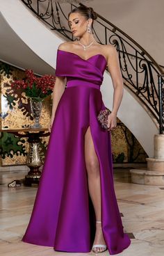 Prom Dress Inspo, Bridesmaids Dress Inspiration, Couple Dress, Stunning Prom Dresses, Mother Of The Bride Outfit, Glamour Dress, Stylish Party Dresses, Bridesmaid Gown