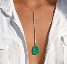 Every Day Necklace, Inexpensive Jewelry, Necklace Emerald, Necklace Luxury, Colombian Emeralds, Bluish Green, Emerald Necklace, Royal Jewelry, Emerald Jewelry