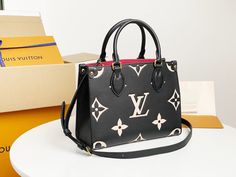 Description L.V OnTheGo PM Tote Bag Monogram Empreinte Black/Beige For Women, Women’s Handbags, Shoulder And Crossbody Bags 9.8in/25cm LV M45659 Rep 1:1 Inspired by L.V’s famous Sac Plat from 1968, the OnTheGo PM tote is fashioned in Monogram Empreinte, embossed with a Medium Bicolor Monogram pattern. This smaller version of the original OnTheGo fits essentials such as an iPad Mini. Articulated top handles and an adjustable removable strap offer a variety of carry options. 25 x 19 x 11.5 cm / 9. Louis Vuitton Onthego, Baby Tote Bag, Beige Handbags, Bottega Veneta Shoulder Bag, Evening Clutch Bag, Tote Backpack, Kids Bags, Louis Vuitton Handbags, Fashion Handbags