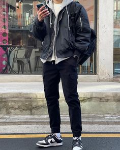 Asian Men Outfit Casual, Casual Techwear Men, Updated Outfits, Panda Outfit, Dunk Outfit, Korean Street Fashion Men, Dunks Outfit, Boyfriend Outfit, Style Boy