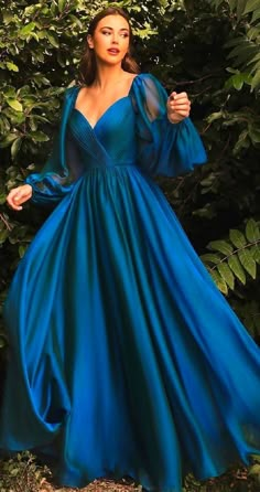 Elegant Colours For Dresses, Unique Colours For Dresses, Gala Dresses Long Formal Gowns, Gowns Dresses Western, Vogue Gowns, Blue Colour Gown, Organza Dress Styles, Wedding Dresses Colour, Korean Gowns Dresses