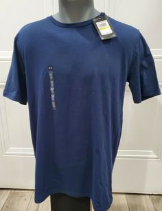 Description: NEW Under Armour Run HeatGear Loose Blue Short Sleeve Logo T-Shirt for Men, Med Brand: Under Armour Style: Tee Shirt Material: Cotton Blend Color: Blue Size: Medium Condition: New with tags Thank you for looking. We have lots of great items in our store and are always happy to combine shipping!  Click on the image below to see our other items. Navy Moisture-wicking Crew Neck Top, Navy Crew Neck Top With Moisture-wicking, Navy Moisture-wicking Short Sleeve Top, Navy Moisture-wicking Short Sleeve T-shirt, Blue Moisture-wicking Short Sleeve T-shirt, Blue Moisture-wicking Crew Neck Top, Under Armour Crew Neck Top, Under Armour Blue Short Sleeve T-shirt, Under Armour Crew Neck Moisture-wicking T-shirt