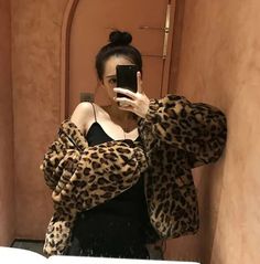 Indulge in the untamed world of fashion with our 🐆 Leopard Print Faux Fur Coat! Made with faux fur, this bold and statement coat will unleash your wild side. Elevate your style and stand out with this luxurious and exclusive piece. Size Chart: Size Bust (cm) Sleeve (cm) Length (cm) Bust (in) Sleeve (in) Length (in) S 120 54 65 47.24 21.26 25.59 M 124 55 66 48.82 21.65 25.98 L 128 56 67 50.39 22.05 26.38 XL 130 56 68 51.18 22.05 26.77 Description: Decoration: Pockets/ZippersFabric Type: BlendedC Fall Leopard Print Fur Coat With Faux Fur Lining, Fall Leopard Print Faux Fur Coat, Trendy Fluffy Fur Coat For Fall, Trendy Fur Coat With Faux Fur Trim For Fall, Leopard Print Fur Coat With Faux Fur Trim, Trendy Faux Fur Trim Coat For Fall, Faux Fur Coat For Night Out, Chic Leopard Print Winter Outerwear, Leopard Print Faux Fur Coat With Lining