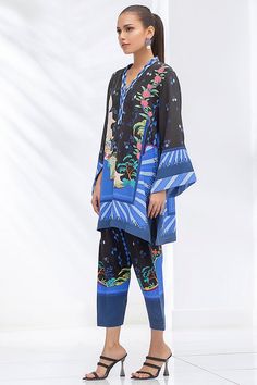 Black And Blue Crepe Printed Kurta And Matching Printed Panwar – Sania Maskatiya International Black Printed V-neck Kaftan, Blue Sets With Graphic Print And Relaxed Fit, Blue Graphic Print Sets For Spring, Blue Long Sleeve Kaftan With Floral Print, Blue Floral Print Long Sleeve Kaftan, Black Printed Sets For Spring, Printed Black Sets For Spring, Black Bohemian Sets For Spring, Bohemian Black Sets For Spring