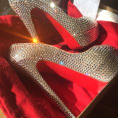 Monroe Crystals.....A Bespoke Crystallising service using genuine Swarovski Crystals! Email: monroecrystals@outlook.com Twitter& Instagram: @monroe_crystals Sparkly Heels, Bespoke