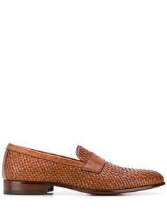 Brown leather formal loafers from Scarosso featuring a pointed toe and a low heel. | Scarosso Formal Loafers Mens Brown Loafers, Groomsmen Shoes, Mens Loafer, Formal Loafers, Dress Loafers, Brown Loafers, Tom Dixon, Men Beach, Brown Dress