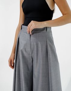 High-waisted wide-leg pants IPANTS. Pants have side pockets, hidden zip, and hook-and-eye closure on the middle. On the backside, the palazzo has wide slits that create a significant effect while walking.Composition:Gray: 70% wool, 28% viscose, 2% elastanePink: 40% viscose, 40% polyester, 20% elastaneSize chart:Size XSwaist - around 26''/ 66 cmhips - around 37''/ 94 cmTotal length approx 43.3 ''/ 110 cmSize Swaist - around 27.6''/ 70 cmhips- around 38.6''/ 98 cmTotal length approx 43.7''/ 111 cm Palazzo Pants, Leg Pants, The Middle, Wide Leg Pants, High Waisted Skirt, Wide Leg, High Waisted, Pants, Pink