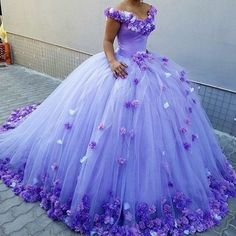 WD0552,Lavender Ball Gown Quinceanera Dress V Neck Flowers Gorgeous Custom Girls Sweet 16 Dresses 15 Years Birthday Party Gowns sold by Wonder Girl on Storenvy Lavender Ball Gown, Purple Ball Gown, Purple Quinceanera Dresses, Quinceañera Dresses, Muslim Evening Dresses, Pretty Quinceanera Dresses, 파티 드레스, Evening Dresses Online, Designer Evening Dresses