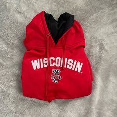 Like Brand New! Drawstring Hoodie Hooded Tops For Game Day In Winter, Hooded Winter Tops For Game Day, Game Day Fleece Hoodie For Fall, Fleece Hoodie For Game Day In Fall, Hooded Fleece Tops For Fan Gear, Hooded Fleece Top For Fan Gear, Fleece Hooded Top For Fan Gear, Cotton Hooded Tops For Fan Gear, Fleece Hooded Fan Apparel Tops