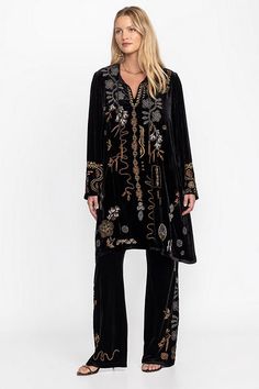 Embellished with intricate colorful placement embroidery, the Stretch Velvet Baby Boot Leggings are the perfect combination of decadent comfort and elevated style. Featuring an elastic waist, these stretch leggings are finished with a flared bootleg hemline. Pair with a bold tunic and jewelry for a fresh eclectic look. Johnny Was Women's Stretch Velvet Baby Boot Legging in Black, Size 2XL Relaxed Dress, Placement Embroidery, Decorative Tassels, Boots And Leggings, Kimono Sleeves, Women's Blouses, Boho Kimono, Womens Kimono, Baby Boots