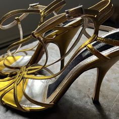 Unworn Dolce & Gabbana Gold Leather Metallic ( Not Glitter And Not Fabric) Strappy Sandals With Heel. Size 39.5 Made In Italy Elegant Gold Sandals For Holidays, Yellow Evening Sandals With 4-inch Heel, Yellow High Heel Cocktail Heels, Yellow High Heels For Cocktail, Yellow Heels For Summer Wedding, Gold Heels For Gala Holiday, Yellow Summer Heels For Wedding, Gold Heels For Gala And Holiday Events, Glamorous Yellow Party Sandals