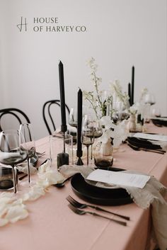 Pink and black table setting with customised menu. Featuring Cutlery, Plates, Colourful Napkins and Tablecloths, Glassware and crockery. White florals and black candles line the centre of the table. Black Glassware, Pink Table Cloth, Pink Table Settings, Black Cutlery, Catering Options, Catering Menu, Sign Stand, Pink Table, Event Inspiration