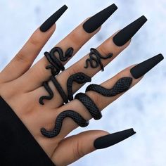 Cool Snake Set Of 4 Different Sized Rings Exact Measurements In Picture New Never Used Nwot Slytherin Jewelry, Estilo Dark, Edgy Jewelry, Expensive Jewelry Luxury, Snake Jewelry, Snake Design, Pretty Jewelry, Snake Ring, Expensive Jewelry