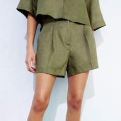 Zara High Rise Linen Blend Shorts In Khaki.....Size S. Viscose/Linen. Olive Green. Zipper Fly With Hook/Bar And Interior Button Closure. High Waisted. Belt Loops. Slanted Front Pockets. Faux Back Flap Pocket. Pleated Front. Waist Across 13.75". Front Rise 13". Hip Across 20.75". Inseam 4". Length About 15.75". New With Tag. 3 Zara Shorts, Flap Pocket, Linen Blend, New Color, Olive Green, High Rise, Zara, High Waisted, Womens Shorts