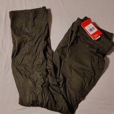 Nwt North Face Aphordite 2.0 Pant New Taupe Green *All Items Are Shipped From A Smoke Free Location *Colors May Vary Slightly From Photos Due To Lighting And Device Resolution *All Items Are With New Or Pre-Owned, Gently Used, Good Condition And Free From Flaws Unless Stated Otherwise The North Face Nylon Bottoms For Outdoor, The North Face Outdoor Bottoms With Elastic Waistband, The North Face Bottoms With Elastic Waistband For Outdoor, The North Face Casual Cargo Pants For Outdoor, Casual The North Face Cargo Pants For Outdoor, Casual Nylon Bottoms By The North Face, The North Face Sports Bottoms With Pockets, The North Face Sporty Outdoor Pants, Sporty Hiking Pants