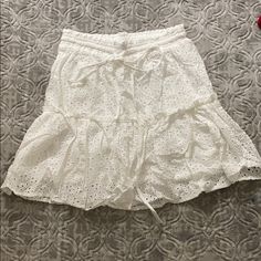 Super Cute Never Worn Waist Across 13.25” Length 18.5” Skirt Is Lined No Size Tag But It Is A Large See Measurements To Ensure Fit Must Bundle With 4 Other Items Marked5/$25 To Get The Discounted Price. Create A Bundle And I Will Send You The Discounted Deal Spring Short Ruffled Skirt, Spring Ruffled Short Skirt, Spring Mini Skirt For Brunch, Short Ruffled Skort For Spring, Short Spring Skirt For Day Out, Summer Brunch Mini Skirt, Spring Short Skirt For Brunch, Short Spring Skirt For Brunch, Short Skirt For Spring Brunch