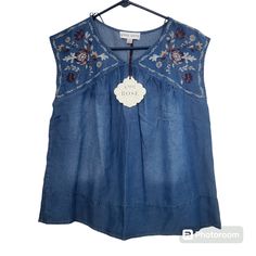 Knox Rose Denim Chambray Embroidered Sleeveless V-Neck Top, Women's Size Small. Tope Is New With Tags. There Are So Many Styling Options With This Top. Perfect Addition To Any Closet! Measurements Are In Pictures. Smoke-Free And Pet-Free Home. Fast Shipping! Tags: Boho, Bohemian, Hippie, Festival, Lagenlook, Peasant, Cottagecore, Western, Embroidered, Chambray, Denim Bin G Denim Blue Floral Embroidery Top For Summer, Summer Embroidered Denim Top, Embroidered V-neck Tank Top For Spring, Bohemian Medium Wash Denim Vest For Summer, Summer Denim Top With Floral Embroidery, Summer Embroidered Blue Denim Vest, Floral Embroidered Denim Top For Summer, Embroidered Denim Blue Top For Summer, Blue Embroidered Denim Vest For Summer