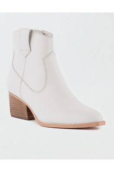 Pull-on style/Leather upper with metallic sheen/Zippered side closure/Pull tabs for easy wear & removal/Pointed square toe & block heel/Not eligible for promotions | Only ships within the USA Seychelles, Easy Wear, Boot Shoes Women, Wedge Boot, Bootie, Block Heels, Bootie Boots, American Eagle Outfitters, Women's Jeans