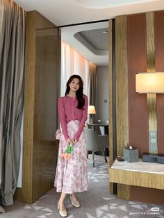 Traditional Femininity, Fashion Top Outfits, Everyday Fashion Outfits, Classy Work Outfits, Church Outfits, Modest Fashion Outfits, Feminine Outfit, Edgy Outfits, Casual Style Outfits