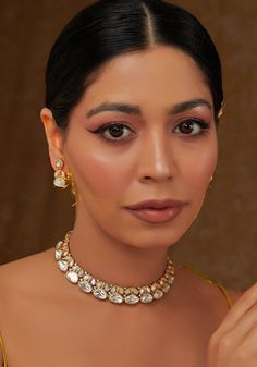 Kundan Stone Gold Plated Choker Set Zevar by Geeta - Fabilicious Fashion Choker Necklace Designs Gold Indian, Jewellery For Bride, Bridal Choker Necklace, Kundan Choker Necklace, Bandhani Dress, Kundan Jewellery Set, Choker Necklace Designs, New Gold Jewellery Designs, Wedding Shopping