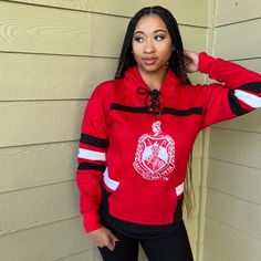 Unisex Fit - Heavy Fleece - Hooded - Embroidered logos Delta Shirts, Hockey Hoodie, Delta Sigma Theta, The King, Classy Outfits, Quarter Zip, Hockey, Looks Great, Graphic Sweatshirt