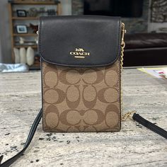 Nwt Coach Crossbody Smoke Free Home Dimensions 5wx 7 1/2hx 1 Coach Brown Mobile Phone Bag, Crossover Bags, Girly Bags, Bags Coach, Coach Crossbody, Black Crossbody, Bags Designer Fashion, Coach Bags, Cross Body