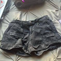 Never Worn Size M Trendy Black Short Bottoms, Grunge Cotton Shorts With Pockets, High Waist Black Shorts With Side Pockets, High-waist Black Shorts With Side Pockets, Black High-waist Shorts With Pockets, Black Cotton Grunge Shorts, Grunge High Rise Shorts With Pockets, Trendy Black Shorts, Edgy Black Cotton Shorts