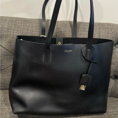 Brand New - Never Worn Ysl Shopping Bag, Mini Handbags Leather, Ysl Camera Bag, Bags Ysl, Saint Laurent Bags, Authentic Bags, Yves Saint Laurent Bags, Mini Handbags, Saint Laurent Bag