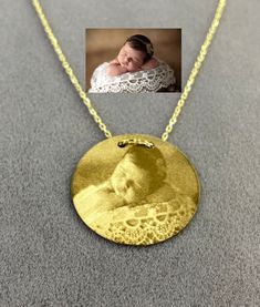 "14K Gold Custom Photo Engraved Necklace- Personalized Picture Pendant -Baby, Pet, Family Photo Memorial Necklace -Birthday Gift for Grandmother& Mother. MATERIAL SPECIFICATIONS Stock Code: Z098937 Metal: 14K Gold Color: Yellow gold, Rose gold, White gold. THE WEIGHT OF OUR PRODUCTS MAY VARY + - 10% GR The products will be securely shipped in special gift boxes, free of charge. Our handmade jewelry is crafted by our experienced team of jewelry makers with an eye for detail and perfection. FOR OU Customizable Yellow Gold Round Pendant Jewelry, Customizable Yellow Gold Round Pendant, Customizable Gold Necklace With Round Pendant, Customizable Yellow Gold Round Pendant Necklace, Handmade Yellow Gold Nameplate Necklace, Handmade Memorial Jewelry With Round Pendant, Yellow Gold Round Keepsake Jewelry, Personalized Gold Round Jewelry Gift, Personalized Vintage Jewelry For Birthday