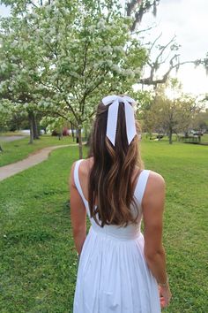 White Linen Hair Bow Barrette, Ivory Hair Bow, Grosgrain Hair Bow, Lace Hair Bow, White Hair Bow, Bridal Hair Bow, Wedding Hair Bow - Etsy White Bow Hairstyle, Bow Wedding Hair, Bridal Hair Bow, Wedding Hair Bow, Hair Bow Wedding, Brigitte Bardot Hair, Lace Hair Bow, Bardot Hair, Wedding Ponytail