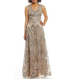 David Meister Vintage V-Neck Metallic Embroidered Gown Women's Formal Dresses, High Fashion Women, Plus Size Petite, Black Tie Gala, Mob Dresses, Women Formals, Formal Dresses For Women, Groom Dress, Bride Dresses