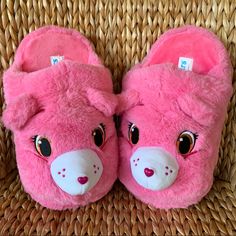 New Care Bears “Cheer Bear” Adult Slippers. Memory Foam Footbed Makes These Super Softy! Perfect For That Comfy Cozy Quarantine Look! Prices Are Firm Small - Sole Measures 9.5” - Fits Size 4, 5, 6, & 7 (7 Is Borderline) Large - Sole Measures 11.5” - Fits Size 8, 9, 10, & 11 (11 Is Borderline) Cute Closed Toe Synthetic Slippers, Cute Pink Flat Slippers, Cute Indoor Open Toe Slippers, Cute Open Toe Indoor Slippers, Fun Pink Indoor Slippers, Pink Open Toe Indoor Slippers, Pink Kawaii Slippers For Indoor, Care Bears Cheer Bear, Cheer Bear