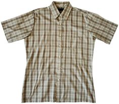 Harbor Breeze Men's Plaid Button Up Shirt Beige Adult Size Medium Short Sleeve. Condition is "Pre-owned". Shipped with USPS First Class. NO VISIBLE FLAWS. SEE PHOTOS FOR MEASUREMENTS. SHIPPING WITHIN 24 HOURS. Plaid Button Up, Shirt Outfit Men, Beige Plaid, Outfit Inspo Casual, Mens Plaid, Short Sleeve Button Up, Button Up Shirt, First Class, Dream Wardrobe