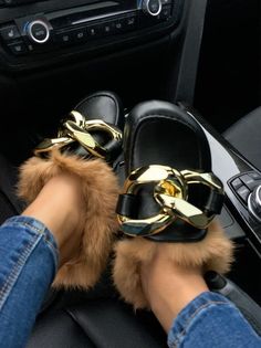 Women FLAT MULES True to size Comfortable insole Mules Women, Fur Mules, White Platform Sandals, Couple Engagement Pictures, Black Mules, Girl Braids, Fur Shoes, Flat Mules, Shaved Sides