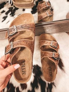 True to size! Half size size up Western Summer Shoes, Western Wishlist Ideas, Western Birkenstock, Tooled Birkenstock Sandals, Women’s Country Fashion, Cute Western Shoes, Cute Country Fits, Western Gift Ideas, Western Sandals