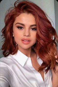 Makeup For Red Hair And Brown Eyes, Makeup For Copper Hair Brown Eyes, Red Hair For Brown Eyes, Latinas With Red Hair, Red Hair Makeup Ideas, Fall Red Hair, Red Hair Brown Eyes, Red Copper Hair Color, Red Blonde Hair