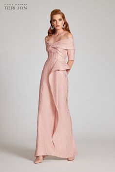 Color_Rose Gold Rose Gold Gowns Elegant, Petite Mother Of The Bride Dresses, Godmother Outfit Dresses, Rose Gold Bridal Dress, Rose Gold Gowns, Rose Gold Dress Outfit, Champagne Dresses Long, Godmother Outfit, Anniversary Dresses