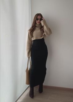 outfit Long Coat And Skirt Outfit, Winter Eastern Outfits, Classy Winter Outfits Old Money, Thanksgiving Outfit Dinner, Winter Outfits For Party, Sweater With Long Skirt Outfit, Classy Work Outfits Winter, Long Skirts Winter Outfit, Modest Skirt Outfits Winter