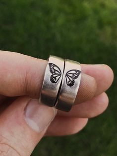 Butterflies represent change, and the courage to embrace a transformation that makes life better. Get this matching butterfly wing ring set for your best friend, sister, or partner. Featuring a gorgeous detailed butterfly wing on each ring. DETAILS: -Two Matching Rings -Each ring is hand stamped -Ring is Aluminum, Sterling Silver, Fine Silver, Rose Gold Filled, or 14k Gold Filled -6mm in thickness**Please note, this ring is OPEN BACK and adjustable** You will receive two hand-stamped rings fille Matching Rings For Siblings, Best Friend Rings Aesthetic, Matching Promise Rings Aesthetic, Matching Friendship Rings, Matching Best Friend Gifts, Butterfly Charm Ring For Anniversary, Unique Nickel-free Butterfly Ring For Gift, Adjustable Butterfly Jewelry Nickel Free, Adjustable Butterfly-shaped Nickel-free Jewelry