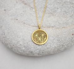 Real 14k Solid Gold Dandelion Necklace, Personalized Dandelion Pendant, Delicate Dandelion Charm, Minimalist Disc Jewelry, Dandelion Flower 14 Material of pendant: Solid gold 14k ♣ Metal Stamp: 14k ♣The pendant is available in 3 sizes: 12.7 / 0,50 inches ( Diameter ) 15.2 mm / 0,60 inches ( Diameter ) 19,1 mm / 0,75 inches ( Diameter ) ( In the photos the size of the pendant is 15mm / 0.55 inches Diameter ) ♣ Material of chain: Solid gold 14k  Chain Length: ♥40 cm / 15,75 inches ( Length ) ♥45 c Disc Jewelry, Pendant Delicate, Dandelion Necklace, Dandelion Flower, Necklace Personalized, Jump Rings, Metal Stamping, Favorite Jewelry, Dandelion