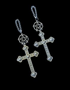 This listing is for 1 pair of goth style pentacle and cross earrings for stretched ears these are made for wearing through tunnels.made of alloy brass charms and stainless steel chain with 6mm lobster clasps.  Total length : 12cm chain included Weight: 14 grams each Minimum wearable guage:, 6mm Lead and nickel free  SHIPPING BY INTERNATIONAL AIRMAIL - DOES NOT PROVIDE TRACKING  I ship orders in the order they are received and according to requests (processing time may vary depending on work volu Cross Earring, Goth Earrings, Ear Hangers, Gothic Cross, Gothic Crosses, Chain Earring, Uk Destinations, Earring Silver, Gauged Earrings