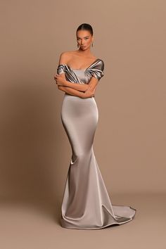 Grey Formal Dress, Pleated Ball Gown, Grey Evening Dresses, Prom Dress With Train, Prom Dresses Sleeveless, Ball Gowns Evening, Mermaid Style, Bridesmaid Dresses Plus Size, Long Bridesmaid Dress