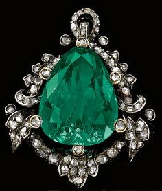 Emerald and diamond pendant,Late 19th Century SOLD. 43,750 CHF. mm Demantoid Garnet, Jewellery Vintage, Diamond Pendants, Green With Envy, Jewellery Sketches