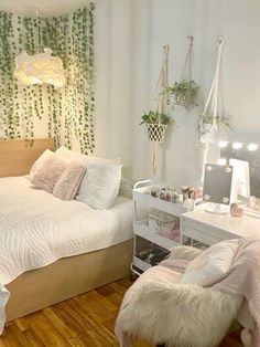 #room #inspohome #inspofinds #bedroom #bedroomdecorideas #bedroomideasforsmallrooms #bedroomgoals #pink #pinkaesthetictheme #girly #girlystuff #chill #plants #decoration #decor #decorate #lights #home #homedesign #homeidea #cozy #cozyhome #ideas #inspolook #simple #pink #white Pink And White Bedroom With Plants, Room Decor Bedroom Nature, Simple Pink Bedroom Ideas, Asthetic Rug, Organized Bedroom Aesthetic, Simple Room Decor Ideas Bedrooms, Sage Green Room Ideas, Bedroom Ideas Small Room, Soft Girl Bedroom