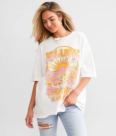 Billabong Dreamin' All Day Oversized T-Shirt - White Medium, Women's Saltcrystal Graphic t-shirt Bust measures 47 on size small Body length 27 1/2 on size small. 100% Cotton. Machine wash cold gentle cycle. Do not bleach. Tumble dry low or line dry. Cool iron if needed. Do not dry clean.. Measurements: Bust -Fullest part of bust with arms at sides. Waist -Circumference of natural waist: above belly button below rib cage. Hips -Standing with feet together fullest part of hips. WOMEN'S TOP SIZE CO Billabong Oversized Tee, Womens Shirt Outfit, Bilabong Shirt, Preppy Summer Shirts, Billabong T Shirt, Billabong Graphic Tees, Graphic Tees Cute, Beach Graphic Tee, Cute Oversized Tees