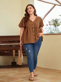 Plus Butterfly Sleeve Button Front Blouse Brown Casual  Short Sleeve Woven Fabric Plain Peplum Non-Stretch  Women Plus Clothing, size features are:Bust: ,Length: ,Sleeve Length: Plus Size Summer Blouses, Plus Size Soft Natural Kibbe, Tapered Haircut For Women, Dress Outfits Women, Casual Night Out Outfit, Outfits For Mom, Plus Size Streetwear, Hairstyles For Older Women