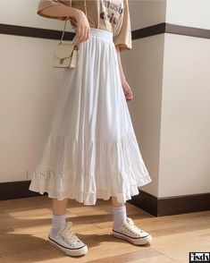 Fisdy - Falda blanca contemporánea de línea A con elegante diseño y favorecedor corte de talle alto, ideal para acentuar la estatura Comfy Skirt Outfits, How To Style Long Skirts, Cute Long Skirts, Looks Pinterest, White Midi Skirt, White Maxi Skirts, Skirt Y2k, White Maxi, Skirts Online