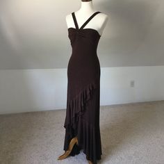 - Bought For An Event And Didn’t Wear, New With Out Tags - V Style Neckline, Fitted Bust - Maxi/Full Length With Hi-Low Hem - Chocolate Brown With A Sparkly Glitter Overlayed - Clingy/Fitted Dress - Size Medium Long But Runs Small (Modeled On A Sz 6 Mannequin -- Best For Up To Sz 4/6 Dress Size) - Y2k Brand Tag Pictured Mermaid Formal Gowns, Top Prom Dresses, Silver Metallic Dress, Prom Dress With Train, Bling Dress, Sequin Homecoming Dress, V Style, Purple Prom, Floral Prom Dresses